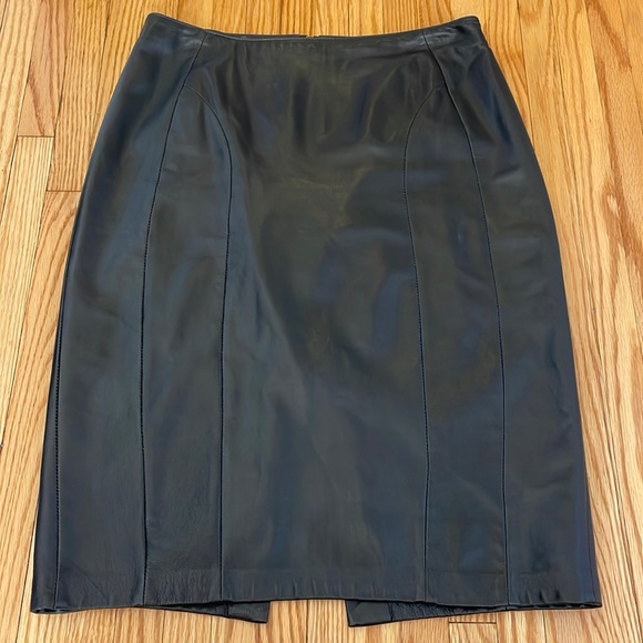 Danier Italian Leather High Waist Pencil Skirt w Back Slit, Black, sz 6 - Picture 1 of 14